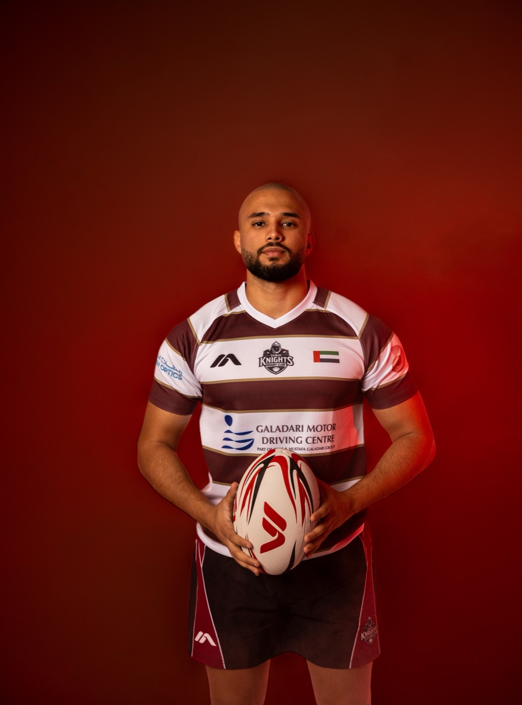 Player holding the MAUL Phantom match ball out towards camera